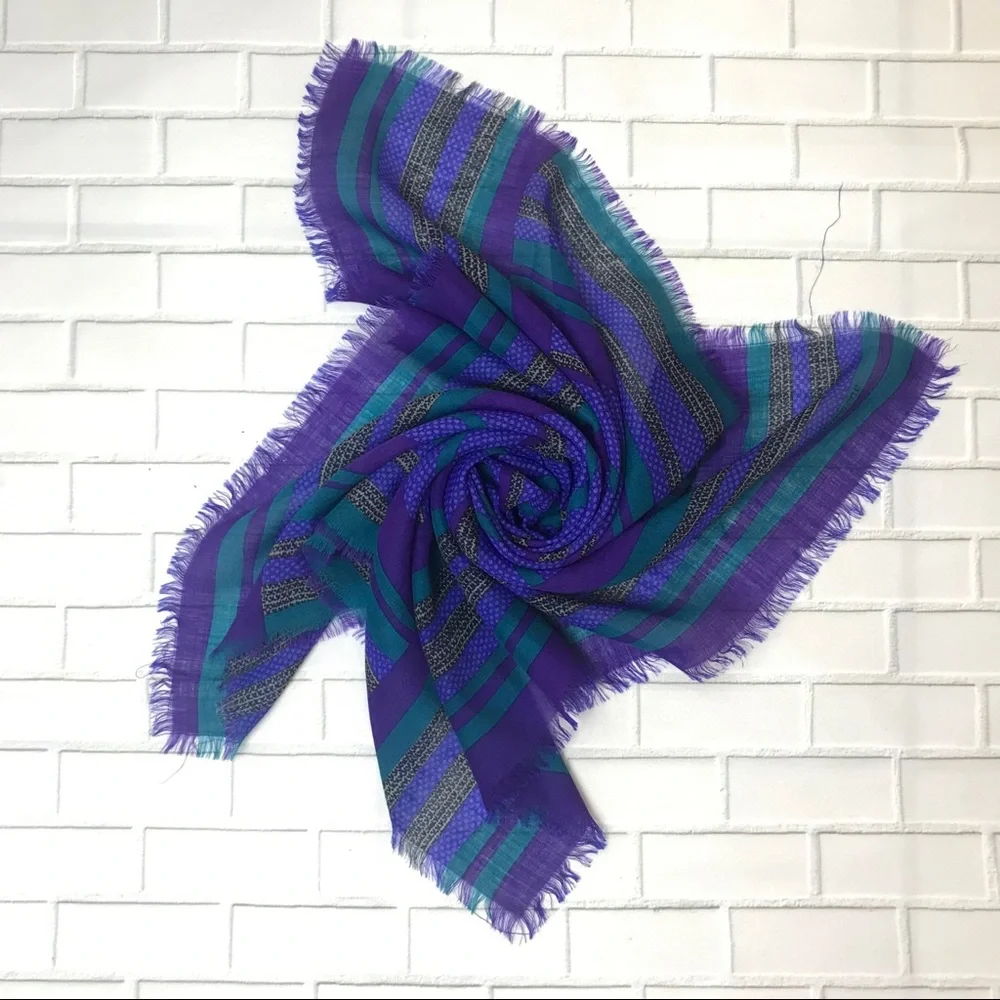 Liz Claiborne scarf